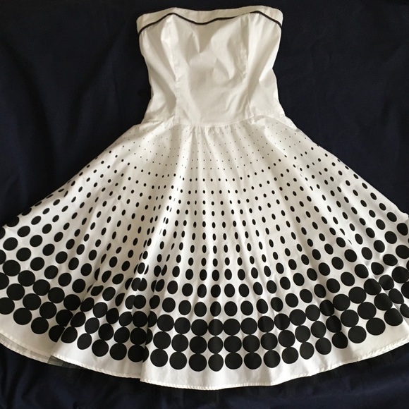 Ruby Rox Strapless Black and White Polka Dot Circle Skirt Dress with Belt - Picture 4 of 16